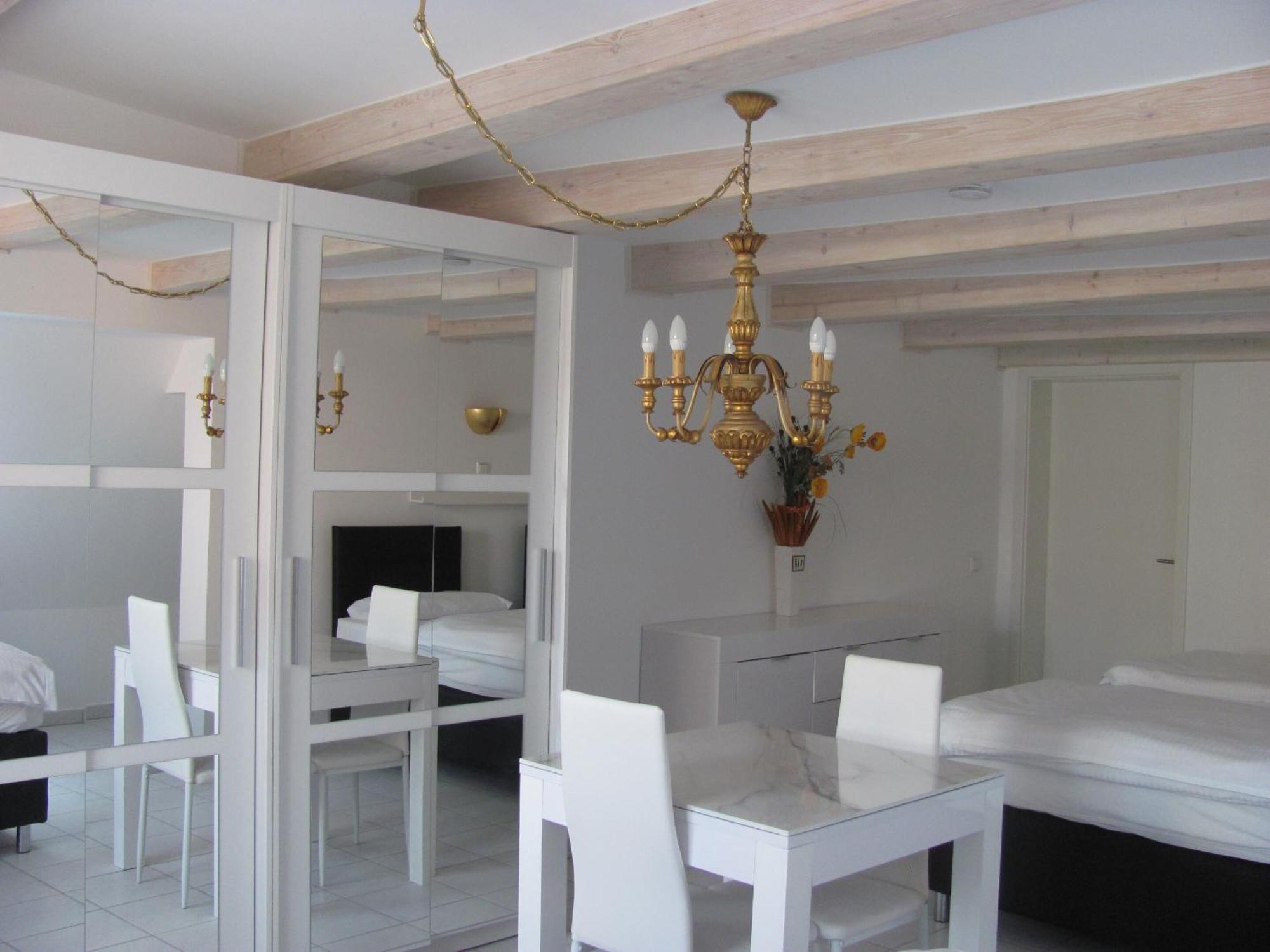 Apartment Storchenfaerbe Memmingen Pokoj fotografie